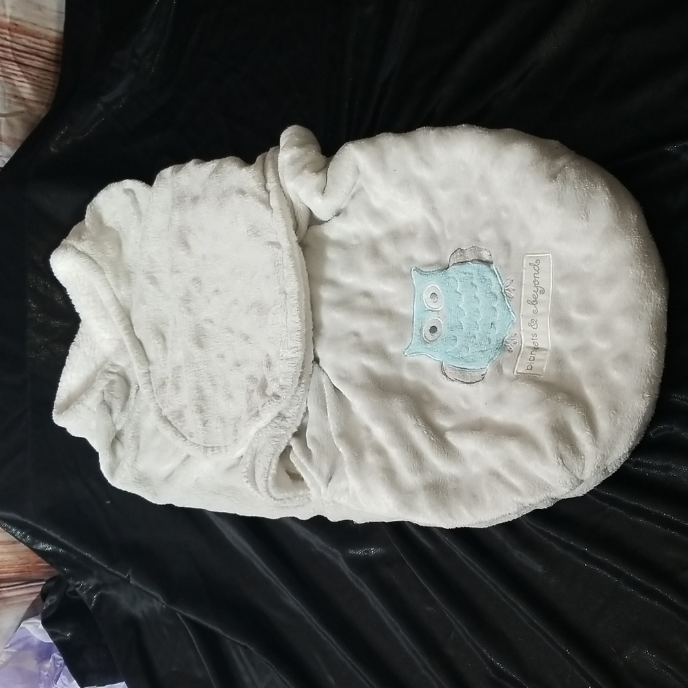 Blankets & Beyond  Swaddle